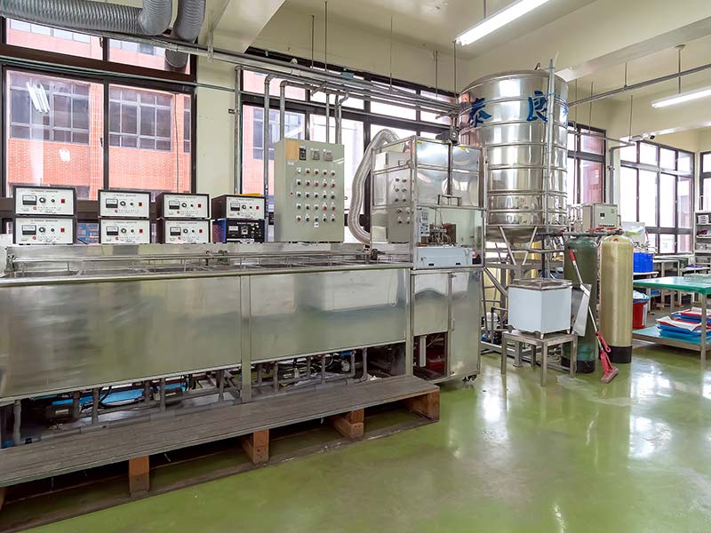 環境介紹-裕群光電科技股份有限公司