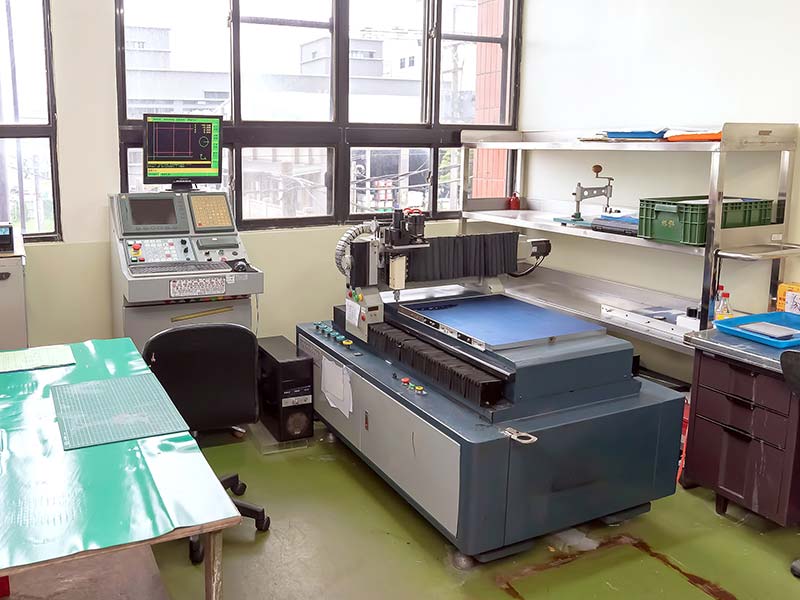 環境介紹-裕群光電科技股份有限公司